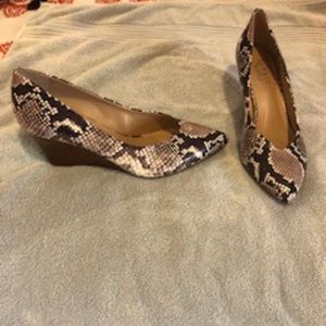 Faux snakeskin wedges
